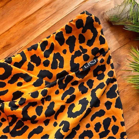 LICI FITLeopard Print Scrunch Biker Shorts - Size M - Animal Print / Orange - Picture 5 of 12